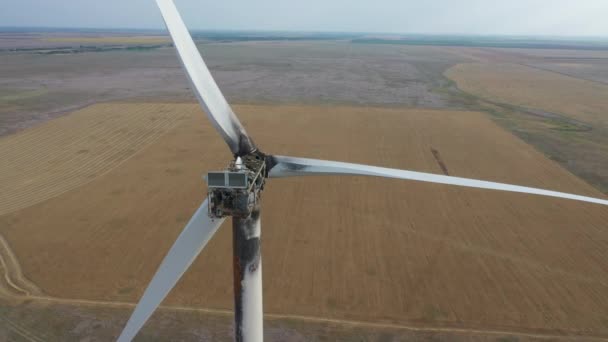 Windpark Turbine Und Generator Wurden Durch Feuer Oder Blitz Zerstört — Stockvideo