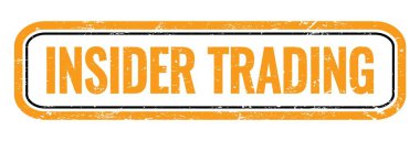 İçeriden turuncu, kirli, dikdörtgen damgalı bir tabela..