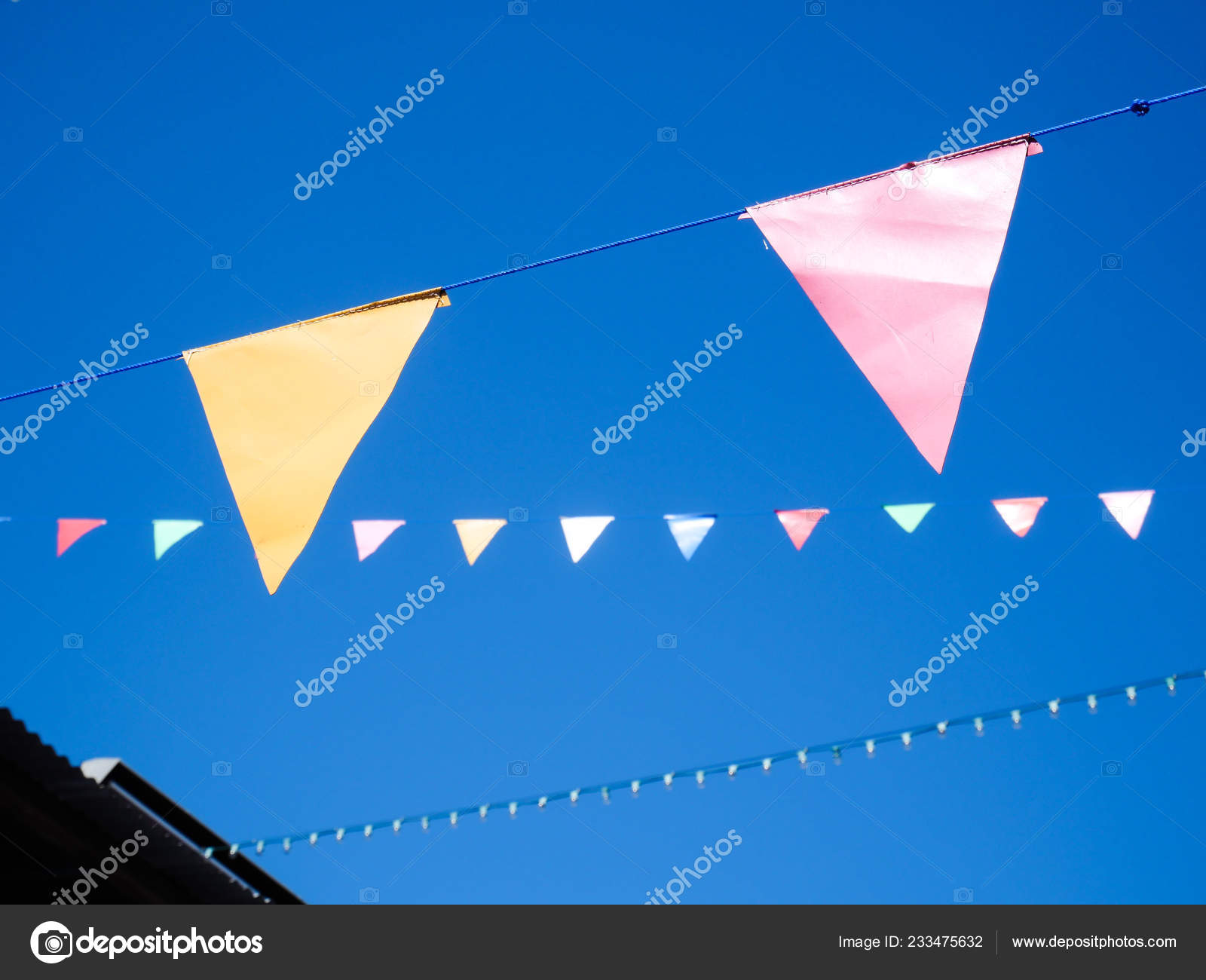 triangle pennant flags