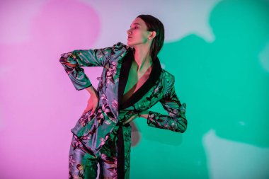 kostüm, açık kırmızı gözler