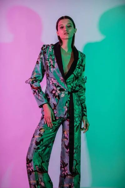 kostüm, açık kırmızı gözler