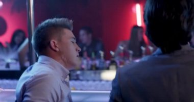 Arkadaşların Kokteyl Servisimiz Olduktan Sonra Tezahürat Yapışları