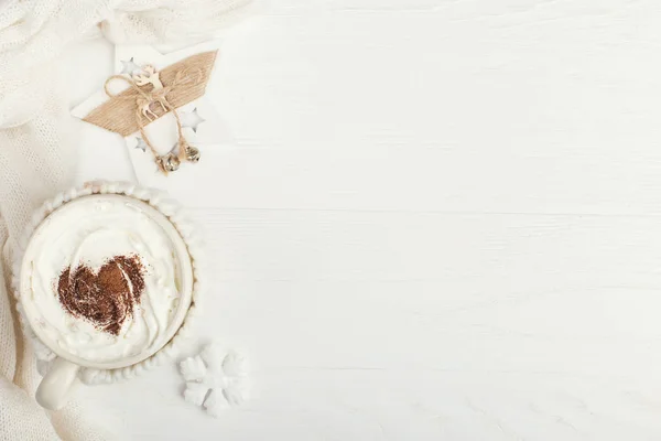 Una Taza Bebida Caliente Invierno Con Crema Batida Polvo Para — Foto de Stock