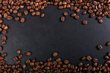 Aroma kahvenin rustik masa üstü, kahverengi afiş arka plan kavrulmuş.