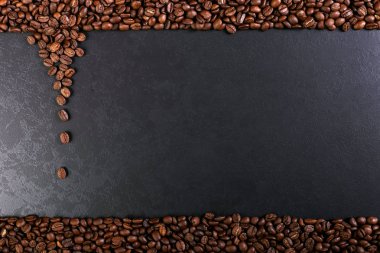 Aroma kahvenin rustik masa üstü, kahverengi afiş arka plan kavrulmuş.