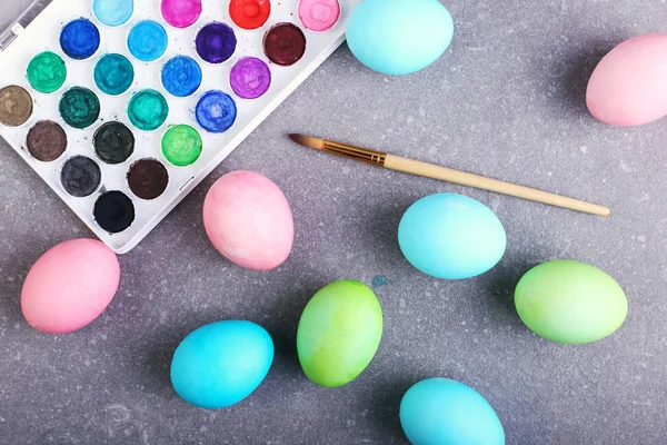 Кольорові Яйця Фарби Палички Підготовка Розфарбування Великдень — стокове фото
