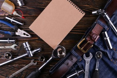 Araçlar bir masaya koydu, çalışma günü, kopya alanı Iş alanı kavramı organize.