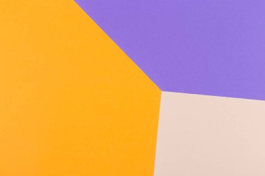 Kağıt boş mor, sarı, pastel arka plan, geometrik olarak yer. Sunular için renk boş, kopyalama alanı.