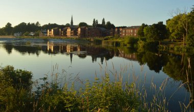 exeter quay nehirde yansımalar