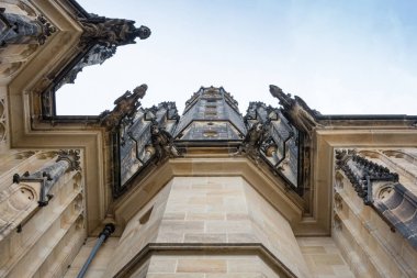 Katedrali, Saint Vitus (1344) kule koruma korkutucu gargoyles ile Prag, Çek Cumhuriyeti, mimari ayrıntılı olarak 