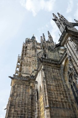 Katedrali, Saint Vitus (1344) Prag, Çek Cumhuriyeti, yan görünümü mimari ile ayrıntılı olarak, korkunç gargoyles kuleler korumak