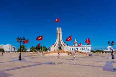 Tunus, Tunus - 5 Eylül 2025 Kasbah Meydanı 'nda Tunus bayrakları