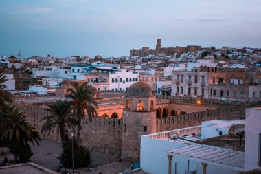 Susa, Tunus - 8 Eylül 2025 - Orta Susa 'nın güzel hava manzarası