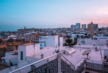 Sousse, Tunus 'un güzel panoramik hava günbatımı manzarası