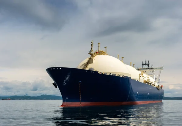 LNG-tanker, yoldaki çapa.