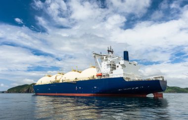 LNG-tanker, yoldaki çapa.