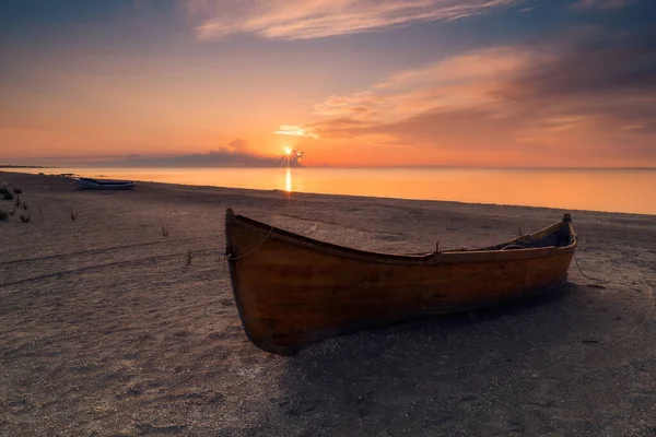 Holzfischerboot Strand Bei Sonnenaufgang Rumänien Der Schwarzmeerküste Corbu Kreis Constanta — Stockfoto
