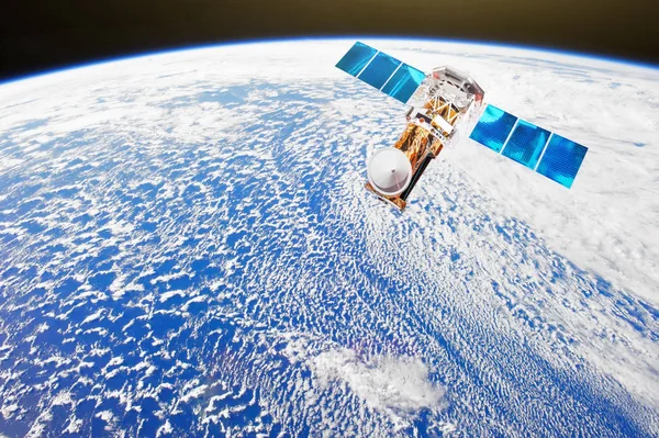 Research Probing Monitoring Atmosphere Satellite Makes Survey Cloudiness Other Weather — Stock Photo, Image