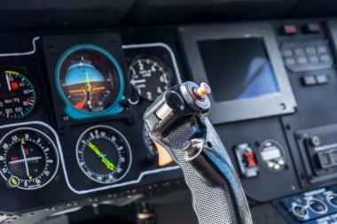 Uçak kokpit görünümü direksiyon simidi, uçak, pilot kontrol kabin, kontrol panelleri