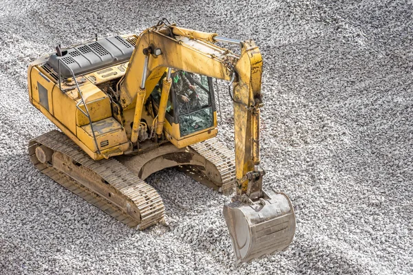 Escavadora Amarela Escombros Trabalhando Pedras Nivelamento Local Construção — Fotografia de Stock