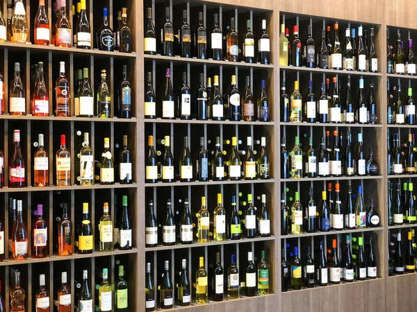 Bottles Various Wines Shelf Rack Store — Stock Photo, Image