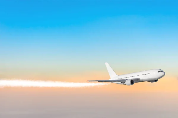 Пасажирський Літак Літає Високому Рівні Польоту Небі Схід Сонця — стокове фото