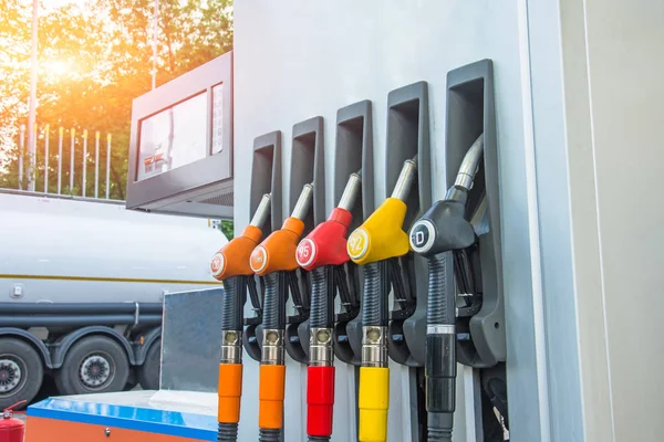 Заправка Заправка Автоматов Цистерн Различными Видами Бензина Повышение Цен Топливо — стоковое фото