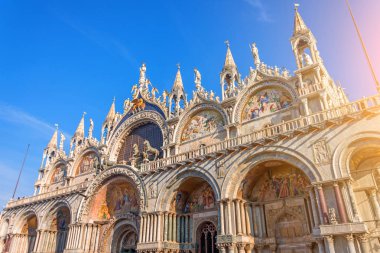 San Marco Bazilikası'nın Venedik, İtalya katedral. San Marco Meydanı görüntülemek.