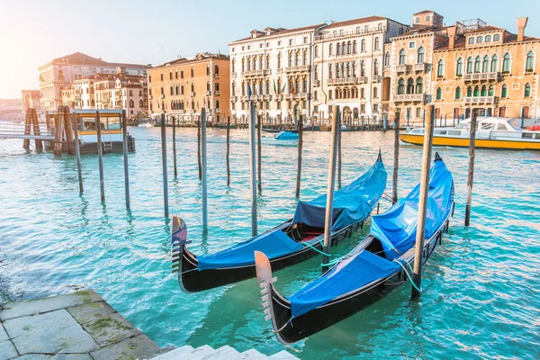 Venecia Con Góndolas Gran Canal Casas Típicas Ciudad — Foto de Stock