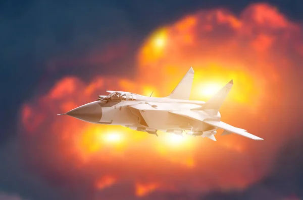 Sugárhajtású Vadászgépek Repülő Hátteret Egy Erős Robbanás Háború Strike Koncepció — Stock Fotó