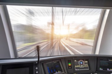 Yolcu treni kabin demiryolu için görüntülemek ve hareket hızında açmak.