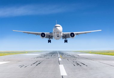 Tam olarak pist havaalanında uçak iniş