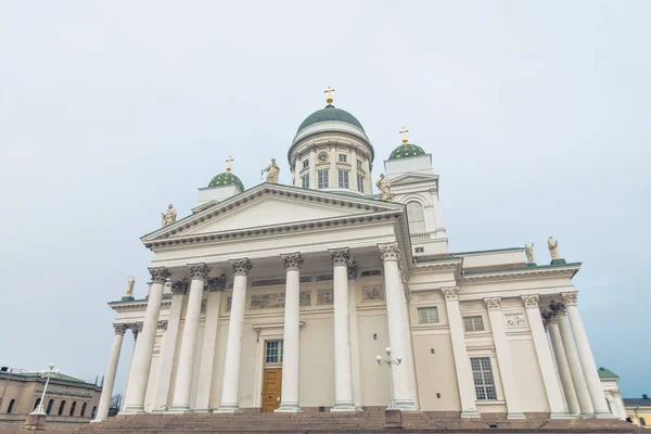 Berühmte helsinki st. nicholas kathedrale lutherische kirche helsinki, finland — Stockfoto