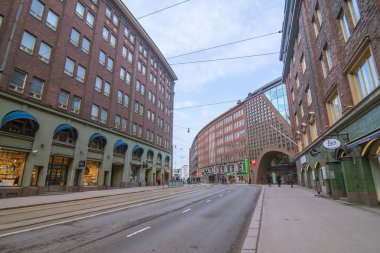 Bir yol ve yolun Kaivokatu. Finlandiya, Helsinki. 02 Mart 2019.