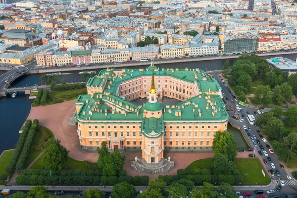 Saint-Petersburg museum, Mikhailovsky Castle, marble Palace, aerial view. — Stock Photo, Image