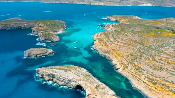 Widok Lotu Ptaka Wysokości Niebiańskiej Błękitnej Laguny Wyspie Comino Malta — Wideo stockowe
