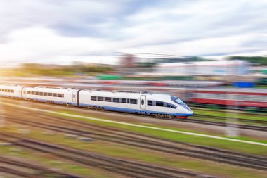 Hareket bulanıklığı efektli demiryolu seyahat yolcu treni, industr