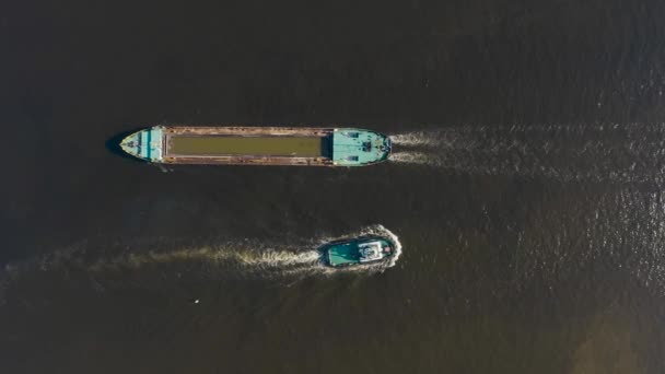 Vrachtschip Schuit Sleepboot Varen Elkaar Ontmoeten Zeehaven Van Haven Vanuit — Stockvideo