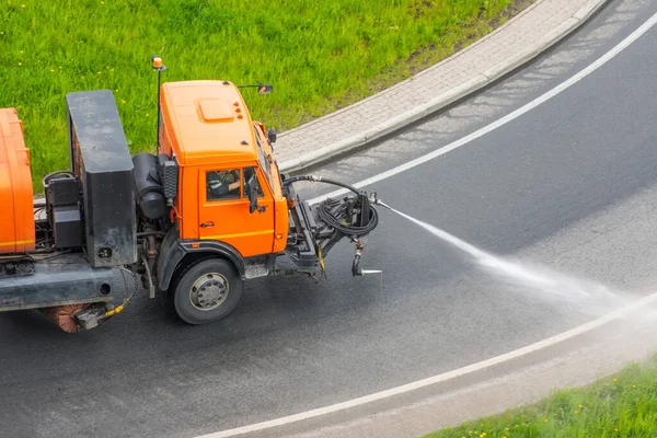 Limpieza Barredora Máquinas Lava Ciudad Asfalto Carretera Vuelta Con Spray — Foto de Stock