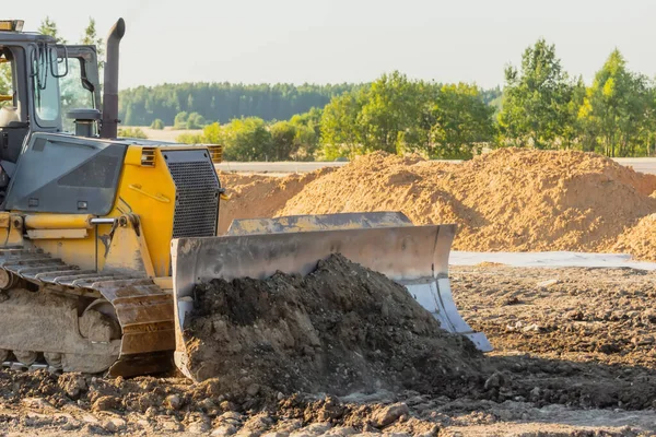 Bulldozer Nivela Chão Durante Construção Estruturas Engenharia Chão — Fotografia de Stock