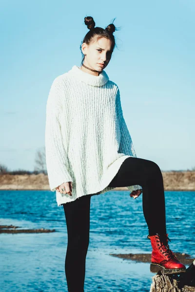 Urban Fashionable Girl Posing Beach — Stock Photo, Image