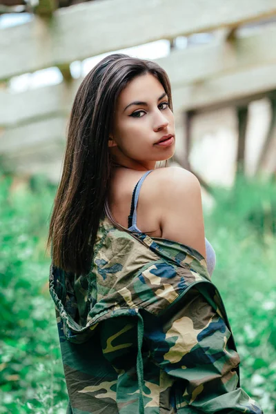 Urban Fashionable Young Woman Standing Outdoors — Stock Photo, Image