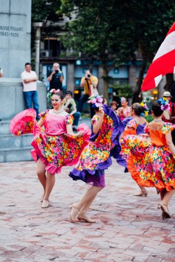 Belgrade, Sırbistan - 4 Temmuz, 2017 - Belgrad Ödülü 2017 Uluslararası Halk dansları ve müzik festivali