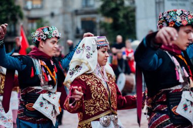 Belgrade, Sırbistan - 4 Temmuz, 2017 - Belgrad Ödülü 2017 Uluslararası Halk dansları ve müzik festivali