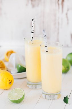 Yoğurtlu limon güler yüzlü