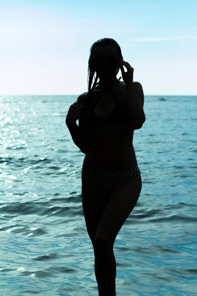 Photo Young Charming Brunette Woman Beach — Stock Photo, Image