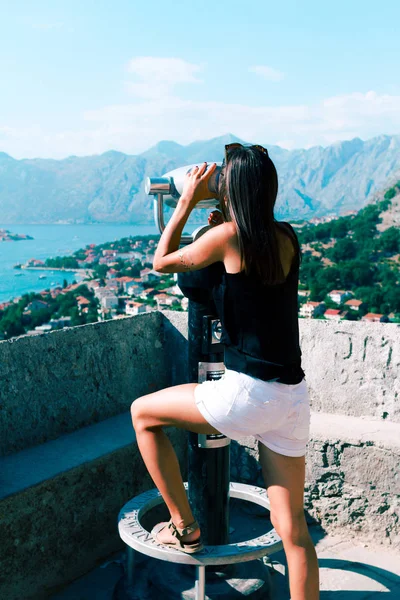 Back View Young Stylish Woman Posing Outdoors Beautiful Montenegro Mountains — Stock Photo, Image