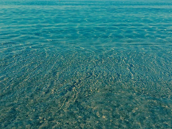 Foto Pintoresco Lugar Con Hermoso Paisaje Marino Con Agua Azul — Foto de Stock