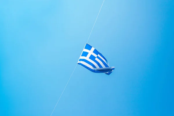 Ελληνική σημαία για το κατάρτι — Φωτογραφία Αρχείου