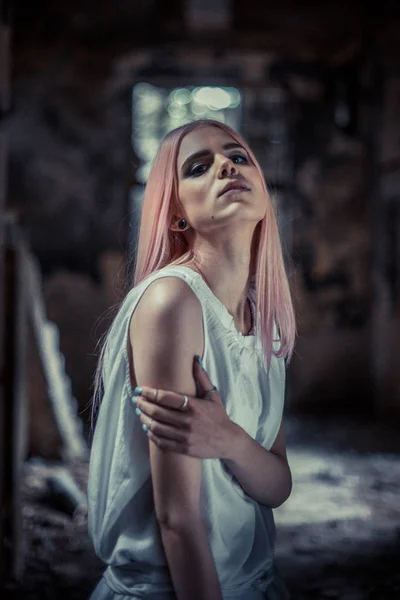 Photo Young Charming Woman Pink Hair Piercing — Stock Photo, Image